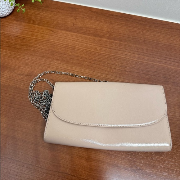 Halogen Tan Crossbody Clutch With Silver Chain EUC - Picture 3 of 12